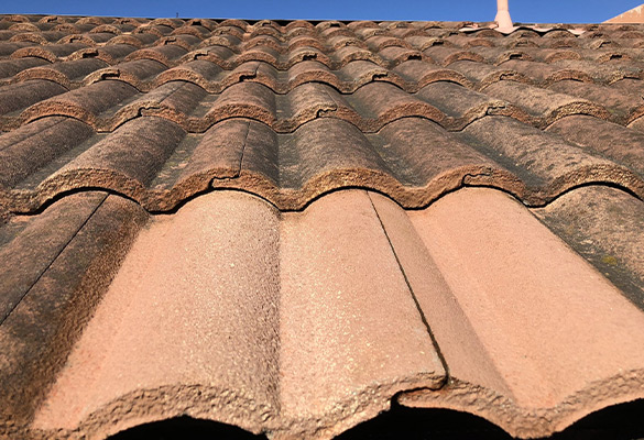 Nettoyage et demoussage de toiture à Bergers (38420) en Isère (38).